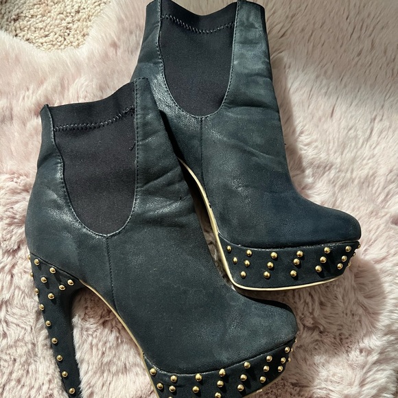 Kaili - Picture 1 of 3